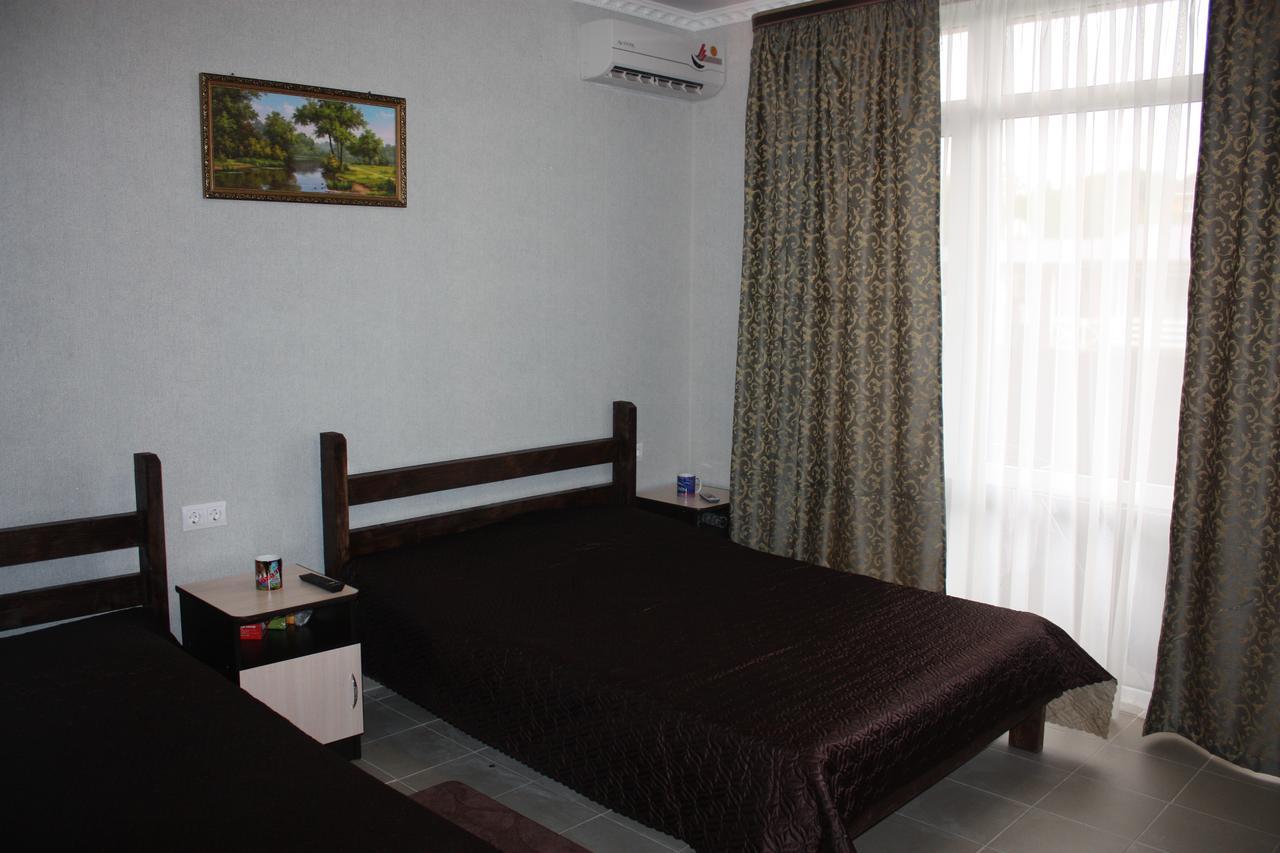 Viktoria Hotel 皮聪达 外观 照片