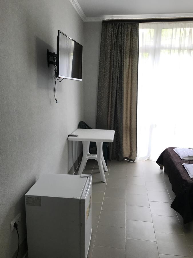 Viktoria Hotel 皮聪达 外观 照片