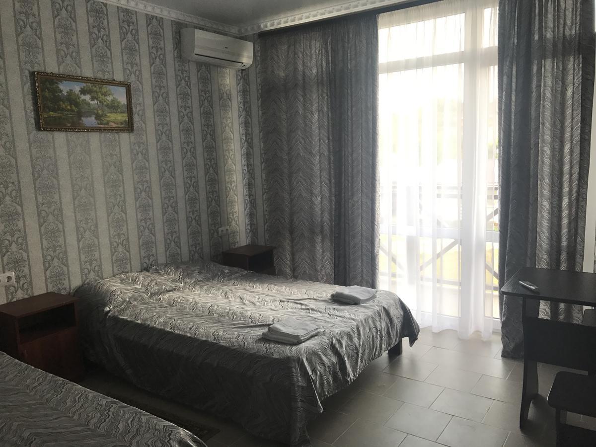Viktoria Hotel 皮聪达 外观 照片