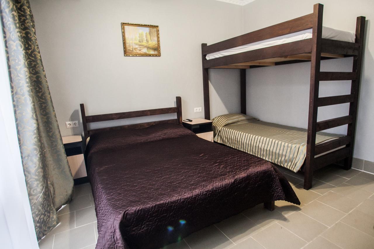 Viktoria Hotel 皮聪达 外观 照片